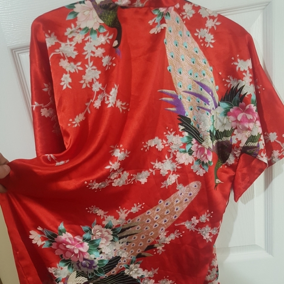 Beautiful robe - Picture 2 of 3